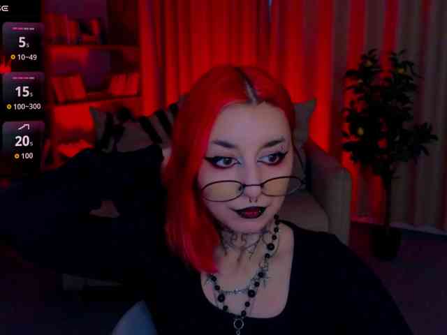 MistressMarcelline webcam