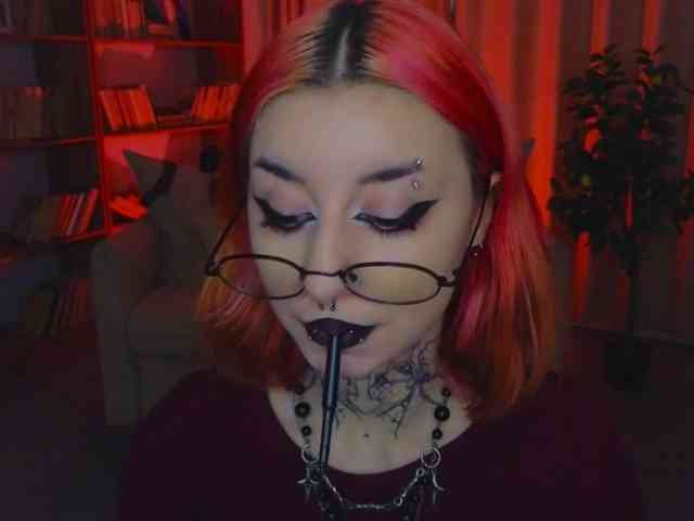 MistressMarcelline webcam