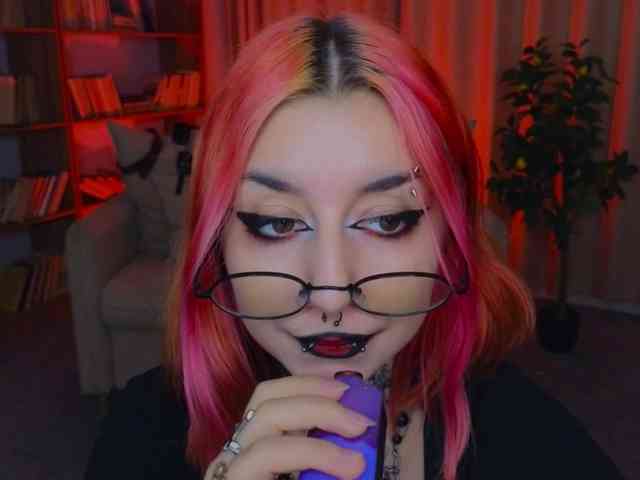 MistressMarcelline webcam