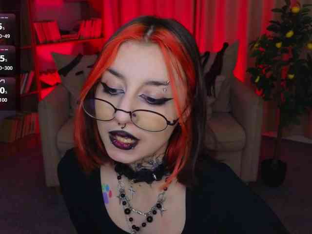 MistressMarcelline webcam