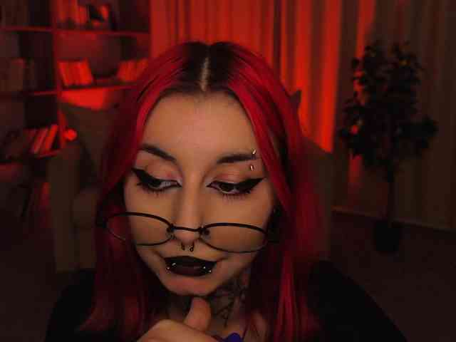 MistressMarcelline webcam