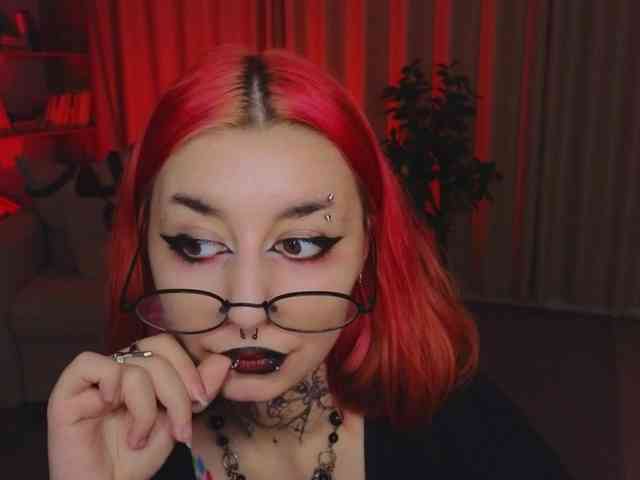 MistressMarcelline webcam