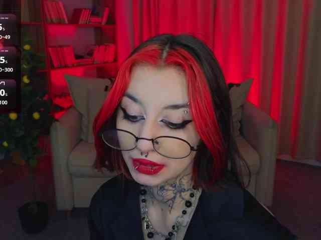 MistressMarcelline webcam