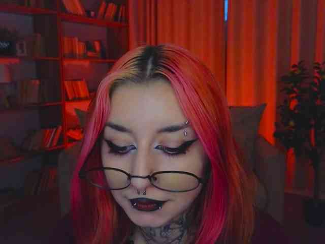 MistressMarcelline webcam