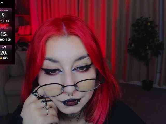 MistressMarcelline webcam