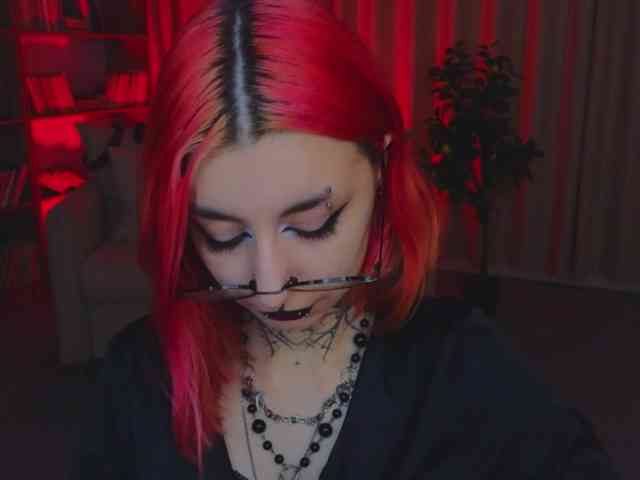 MistressMarcelline webcam