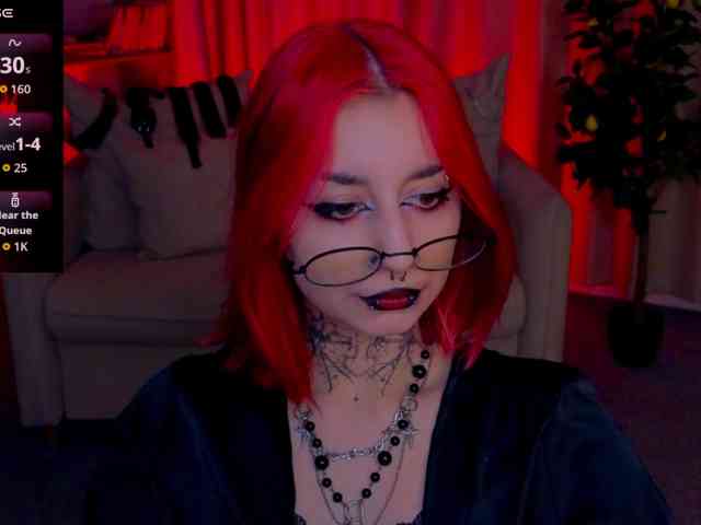MistressMarcelline webcam