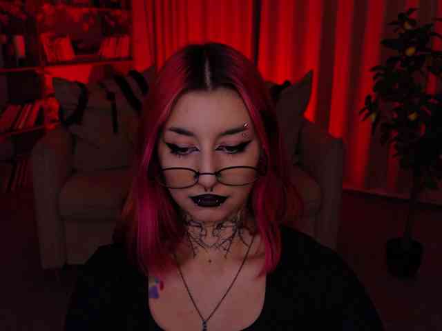 MistressMarcelline webcam
