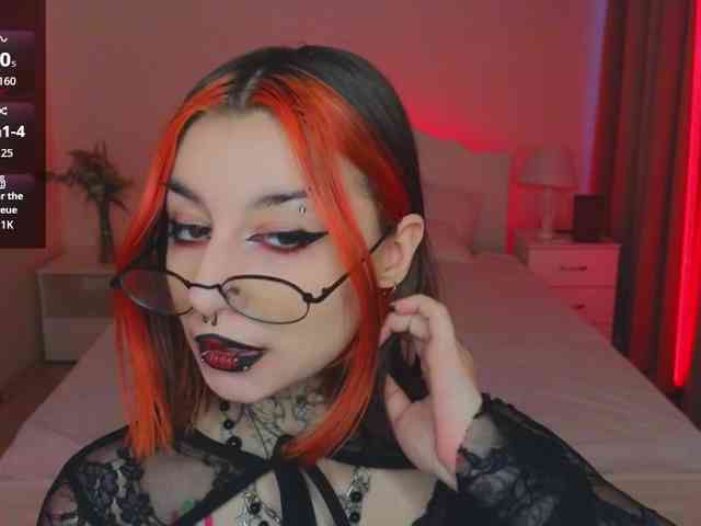MistressMarcelline webcam