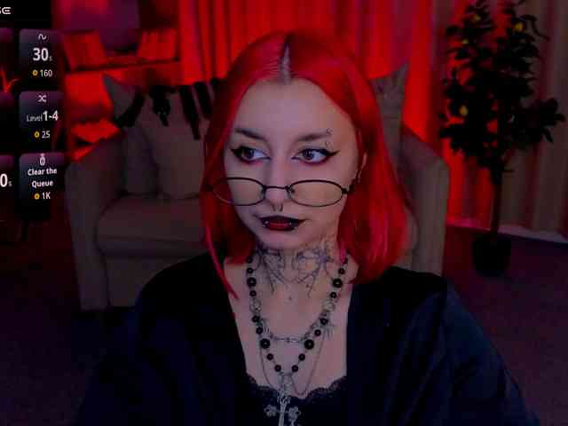 MistressMarcelline webcam