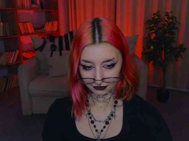 MistressMarcelline webcam