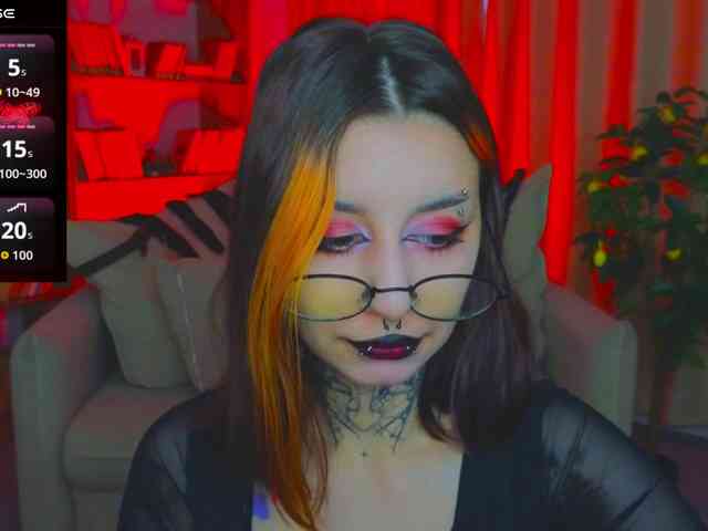 MistressMarcelline webcam