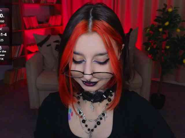 MistressMarcelline webcam