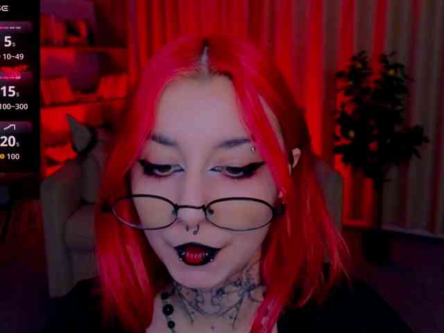 MistressMarcelline webcam