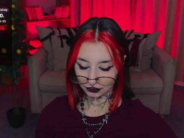 MistressMarcelline webcam