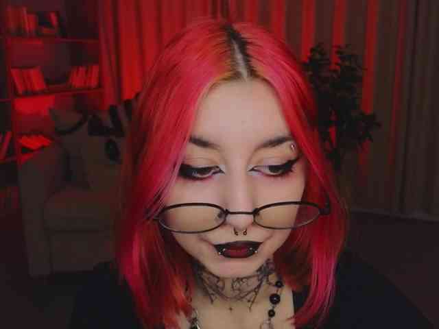 MistressMarcelline webcam