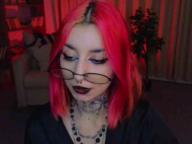 MistressMarcelline webcam