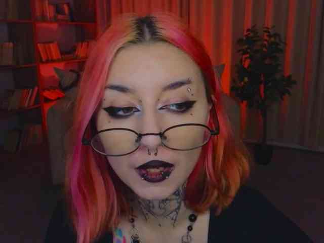 MistressMarcelline webcam