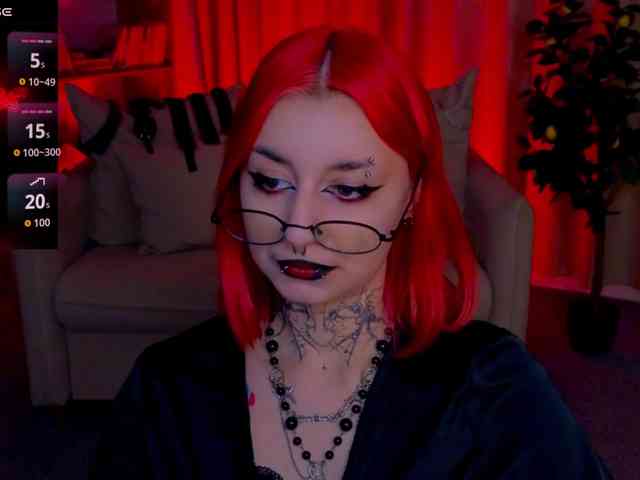 MistressMarcelline webcam