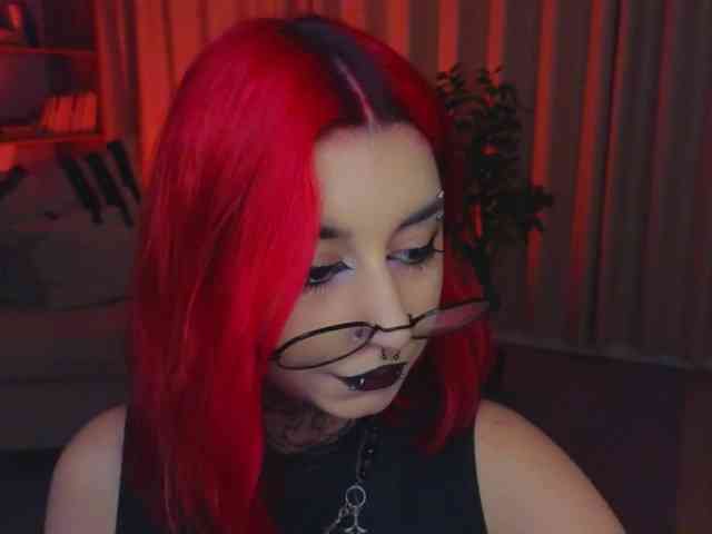 mistressmarcelline's live room