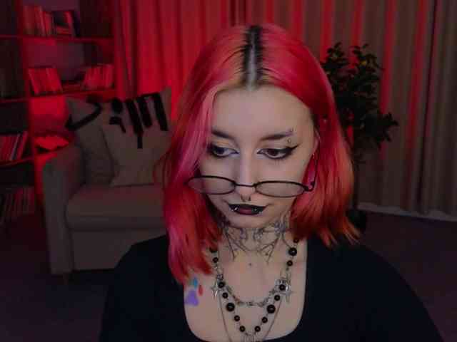 MistressMarcelline webcam