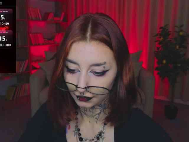 MistressMarcelline webcam