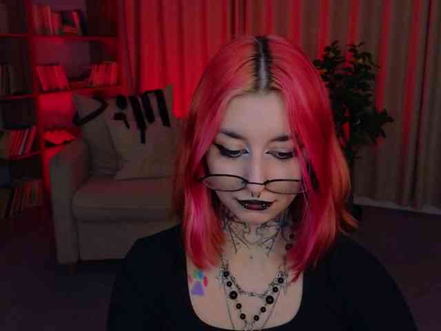 MistressMarcelline webcam