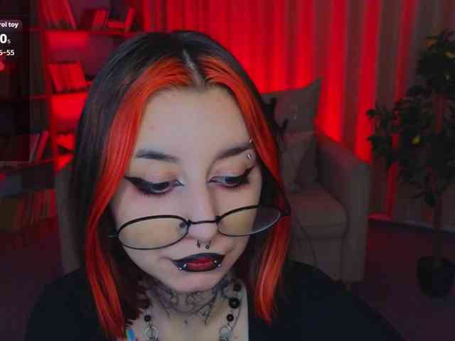 MistressMarcelline webcam