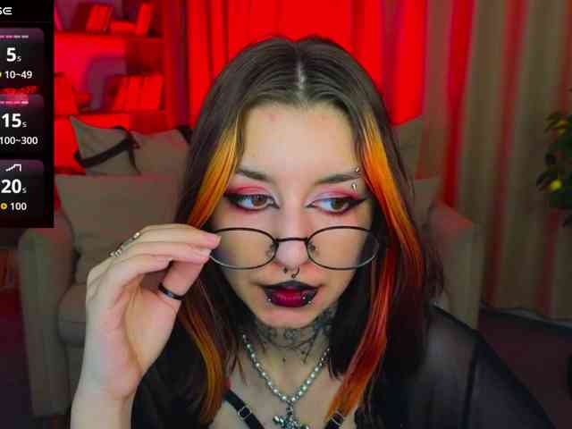 MistressMarcelline webcam