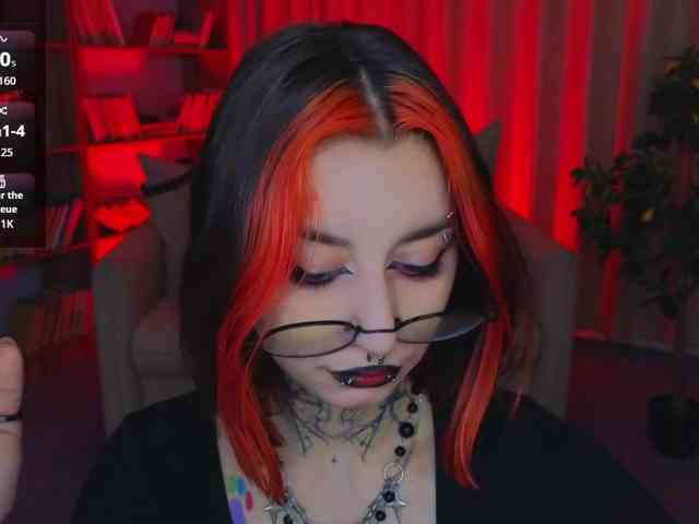 MistressMarcelline webcam