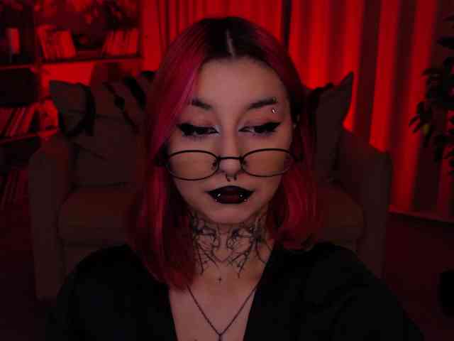 MistressMarcelline webcam