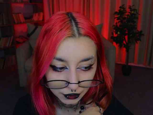 MistressMarcelline webcam