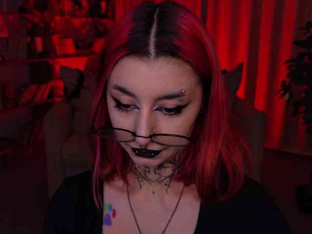 MistressMarcelline webcam