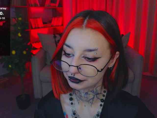 MistressMarcelline webcam