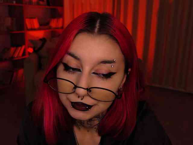 MistressMarcelline webcam