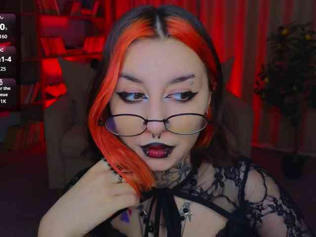 MistressMarcelline webcam