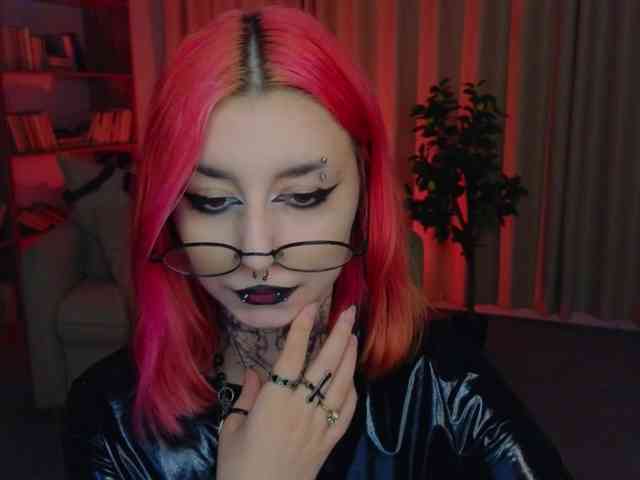 MistressMarcelline webcam