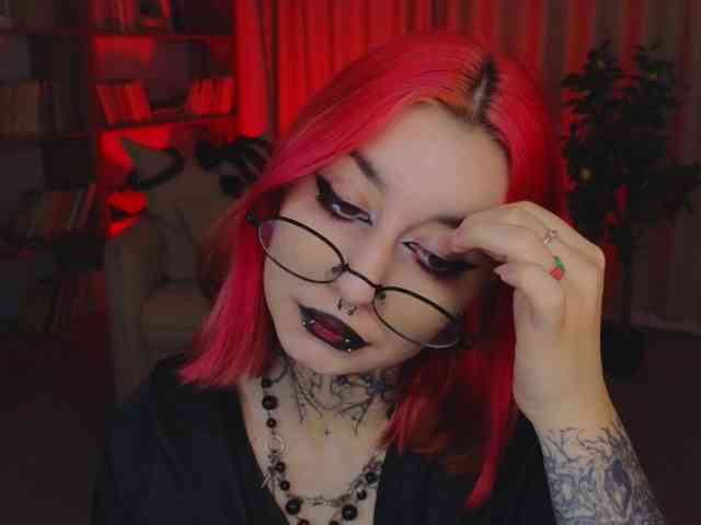 MistressMarcelline webcam