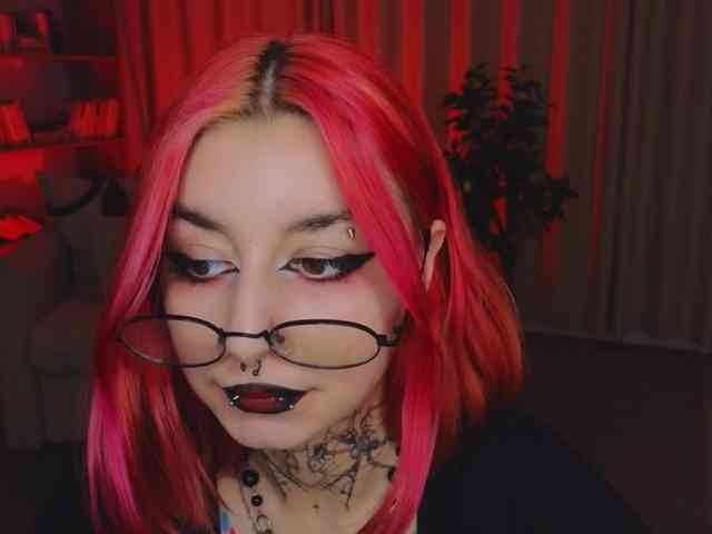 MistressMarcelline webcam