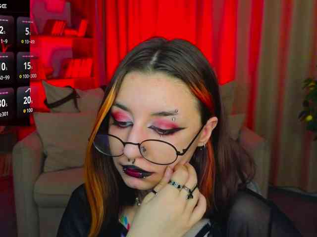 MistressMarcelline webcam