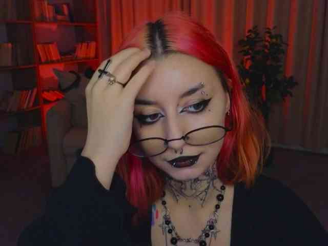 MistressMarcelline webcam