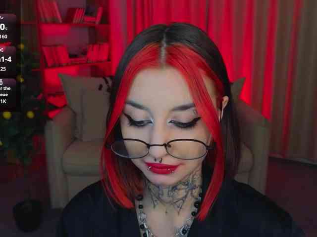 MistressMarcelline webcam