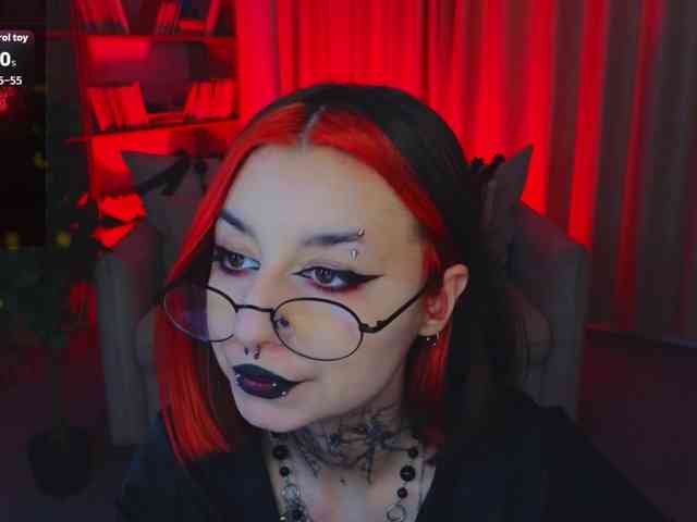 MistressMarcelline webcam