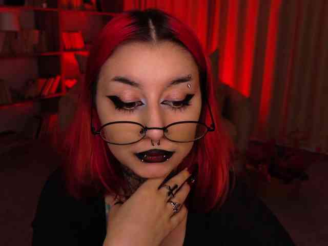MistressMarcelline webcam