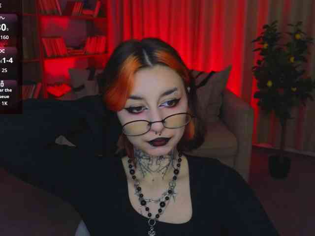 MistressMarcelline webcam