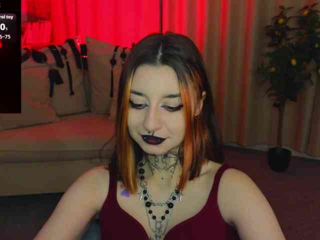 MistressMarcelline webcam