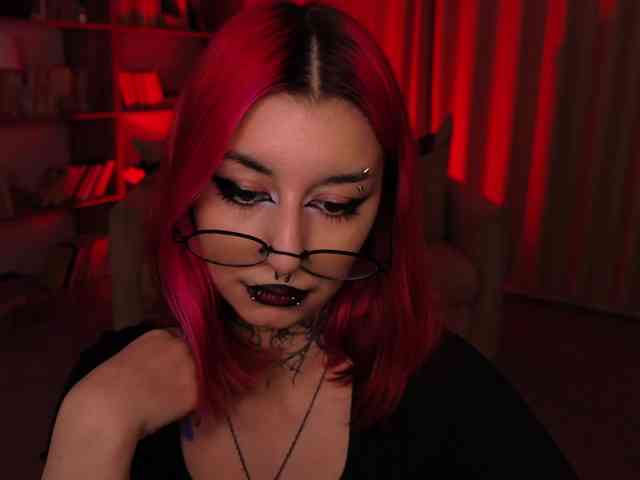 MistressMarcelline webcam