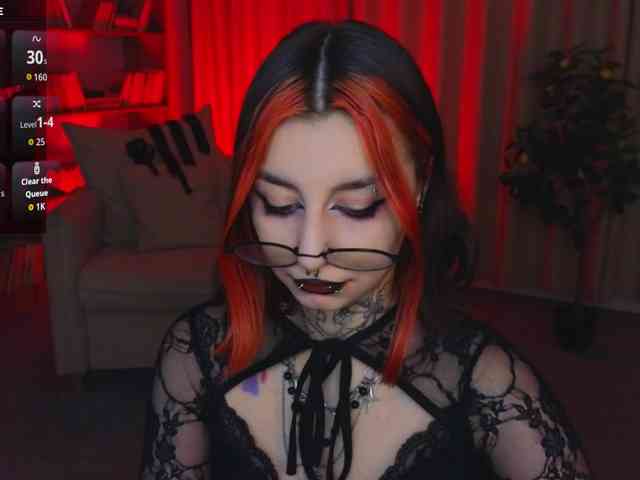 MistressMarcelline webcam