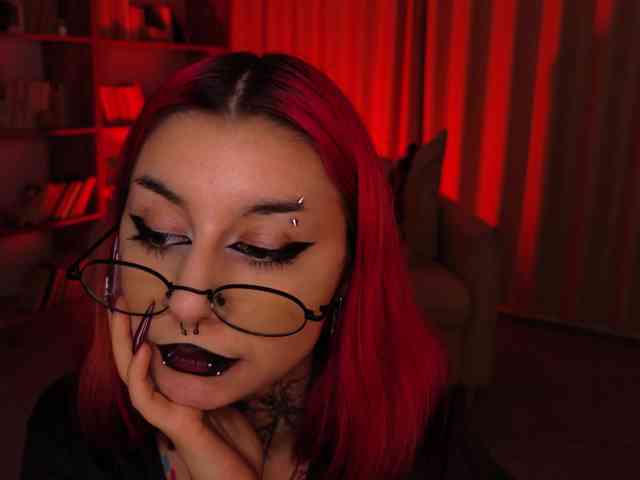 MistressMarcelline webcam