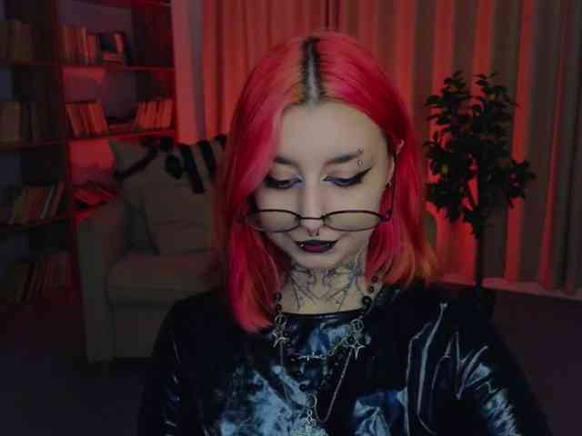 MistressMarcelline webcam
